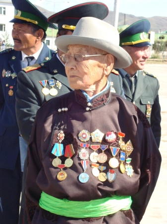 Ахмад настны эрх