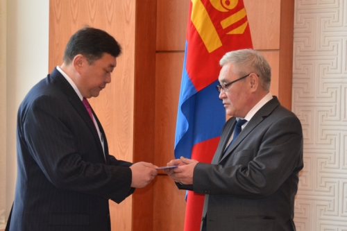 Commissioners take an oath