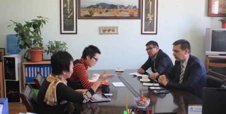 НҮБ-ын Дүрвэгсдийн Асуудал Эрхэлсэн Дээд Комиссарын Газрын БНХАУ дахь Суурин төлөөлөгчийн газрын бүсийн хамгаалалтын ахлах мэргэжилтэн ноён Вожиеш Трояан ХЭҮК-д зочилж, дүрвэгсдийн эрхийн асуудлаар ярилцав. 2012.10.16