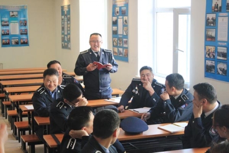 Цагдаагийн албан хаагчдад зориулан Хүний эрхийн сургалт явууллаа. 2012.10.22