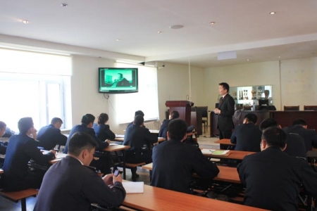 Цагдаагийн албан хаагчдад зориулан Хүний эрхийн сургалт явууллаа. 2012.10.22